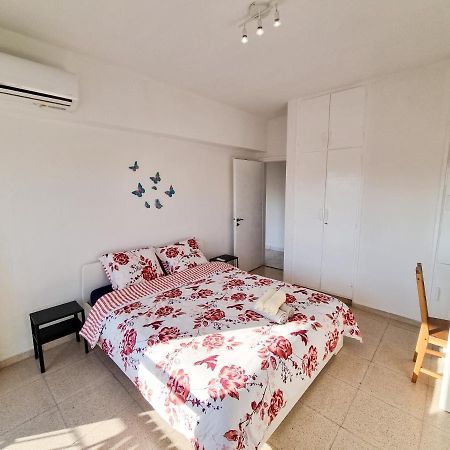 City View Rooms Larnaca Bagian luar foto