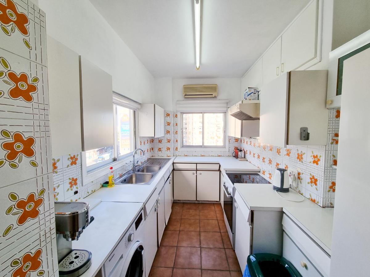 City View Rooms Larnaca Bagian luar foto