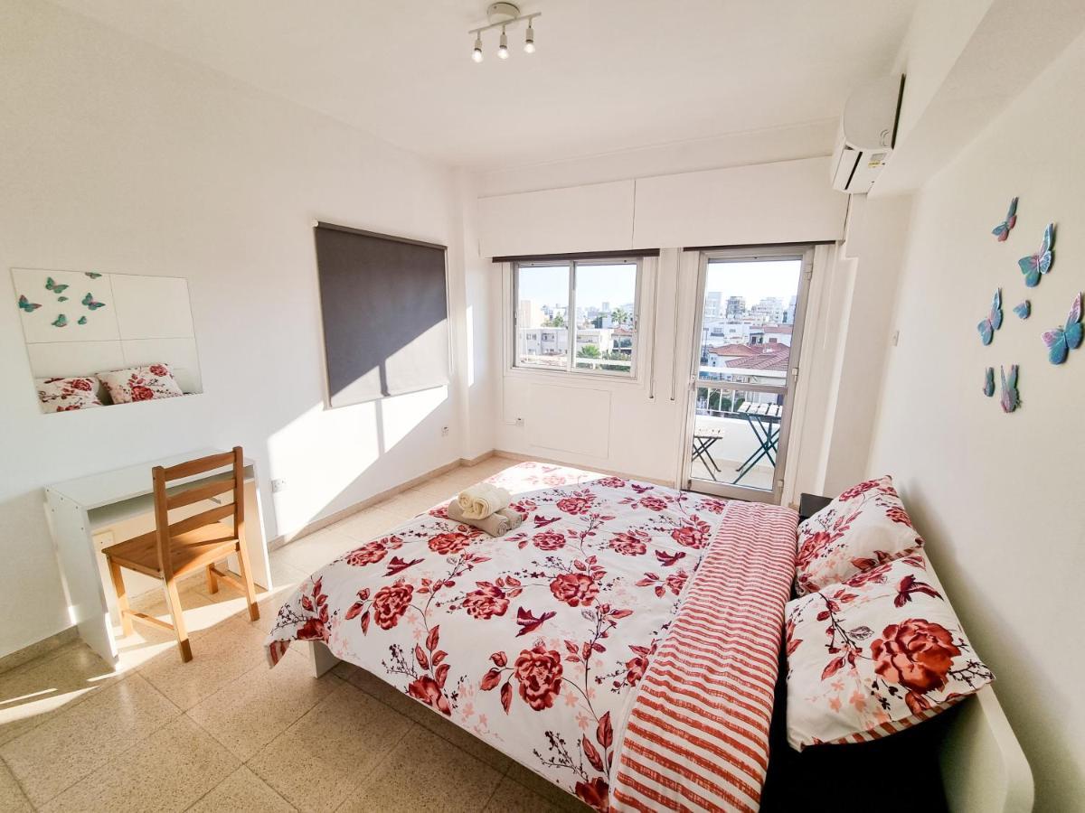 City View Rooms Larnaca Bagian luar foto