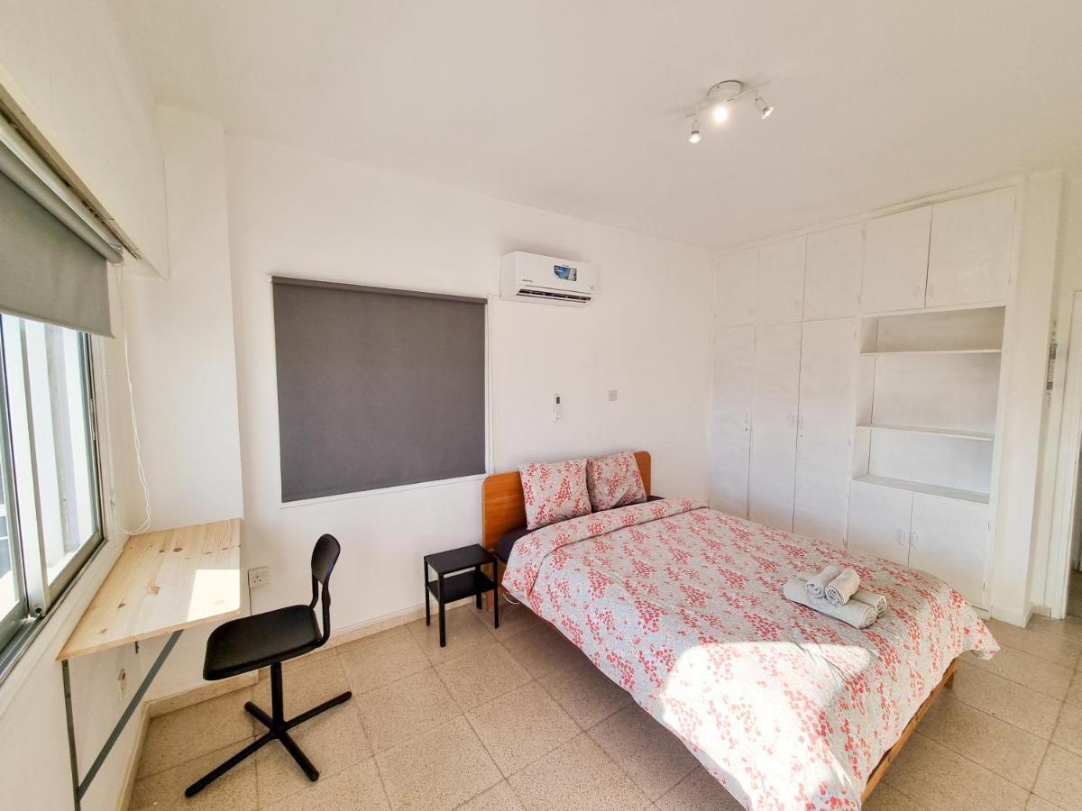 City View Rooms Larnaca Bagian luar foto